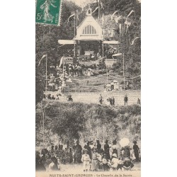 21 NUITS-SAINT-GEORGES. La Chapelle de la Serrée grosse animation 1927