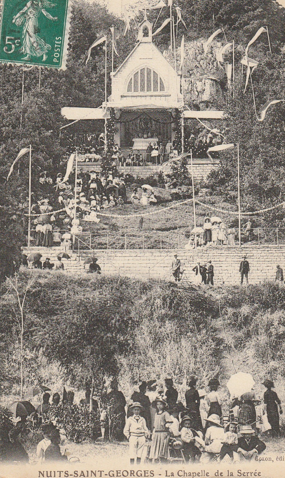 21 NUITS-SAINT-GEORGES. La Chapelle de la Serrée grosse animation 1927