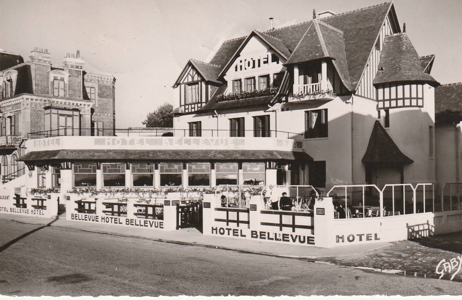 Photo cpsm petit format 14 VILLERS-SUR-MER. Hôtel Bellevue 1952