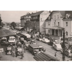 Photo Cpsm grand format 68 SAINT-LOUIS. Frontière Franco-Suisse avec de nombreux véhicules 1954