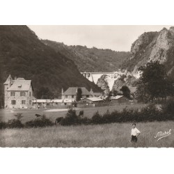 Photo Cpsm grand format 19 Corrèze Cantal GORGES DE LA DORDOGNE. Barrage de l'Aigle vu de la Cité d'Ayne