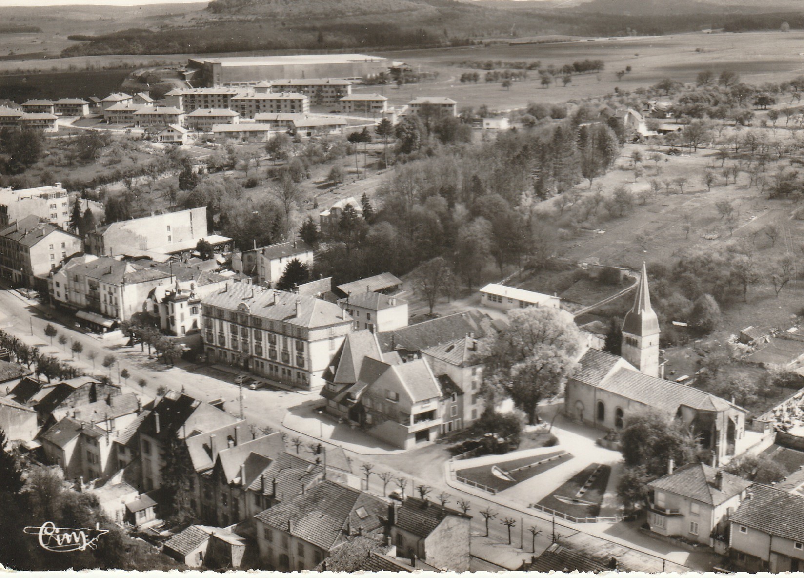 Photo Cpsm grand format 88 CONTREXEVILLE. L'Eglise et le Centre 1960