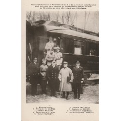 Photo Cpsm grand format 60 COMPIEGNE. Signature de l'Armistice avec Foch, Wemyss, Weygand... 1918