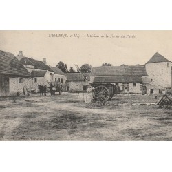 77 ROZOY EN BRIE NESLES. Intérieur de la Ferme du Plessis attelage et paysans