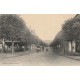 93 VILLEMOMBLE. Cyclistes et voiture ancienne Avenue de la Mairie