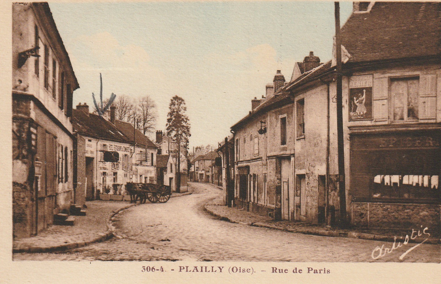 60 PLAILLY. Attelage devant l'Auberge et Epicerie rue de Paris