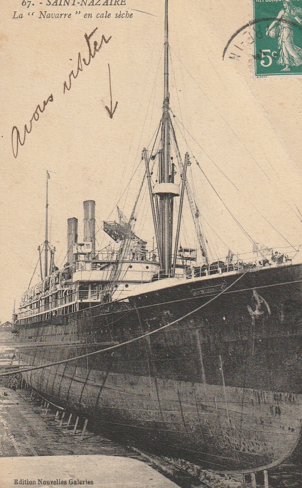 44 SAINT-NAZAIRE. Paquebot la "Navarre" en cale sèche