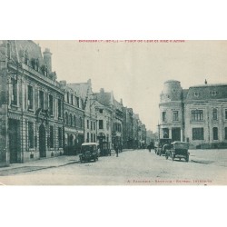 62 BETHUNE. Voitures anciennes Place de Lille et rue d'Arras