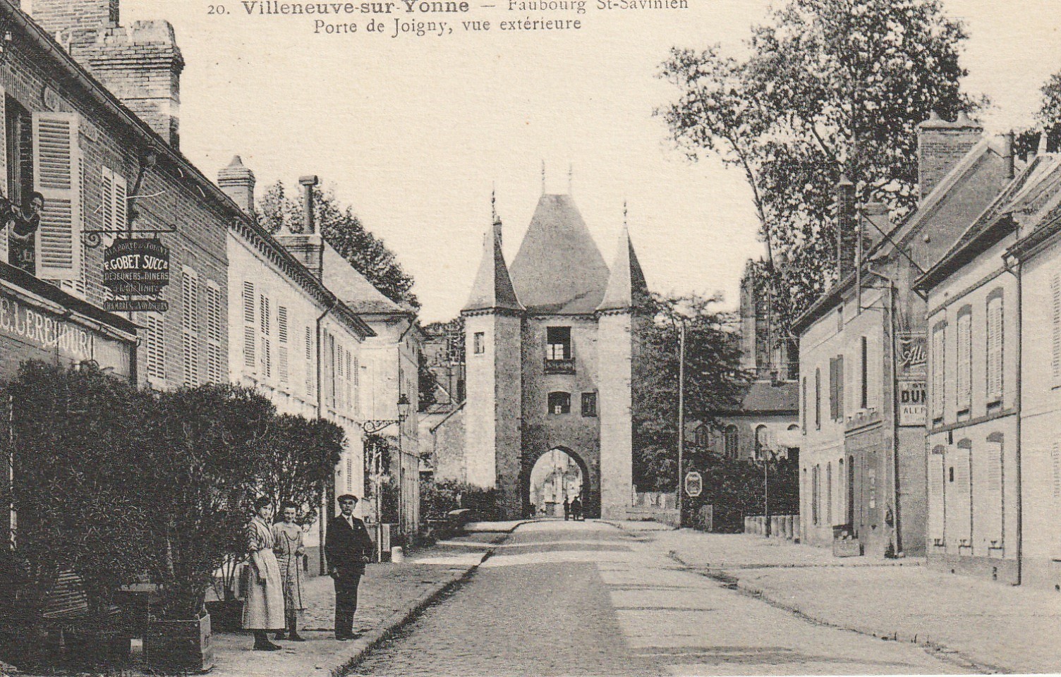 89 VILLENEUVE-SUR-YONNE. Auberge faubourg St-Savinien Porte de Joigny 1930