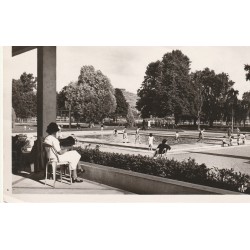 Photo Cpsm petit format 03 VICHY. Parc d'Enfants et Piscine bien animés 1949