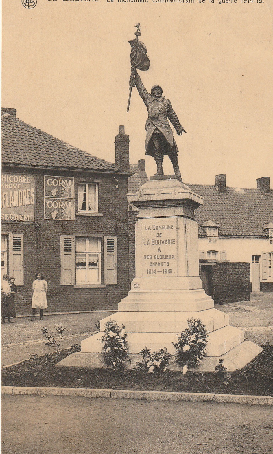 LA BOUVERIE. Monument commémoratif Guerre 1914-18 petite animation 1922