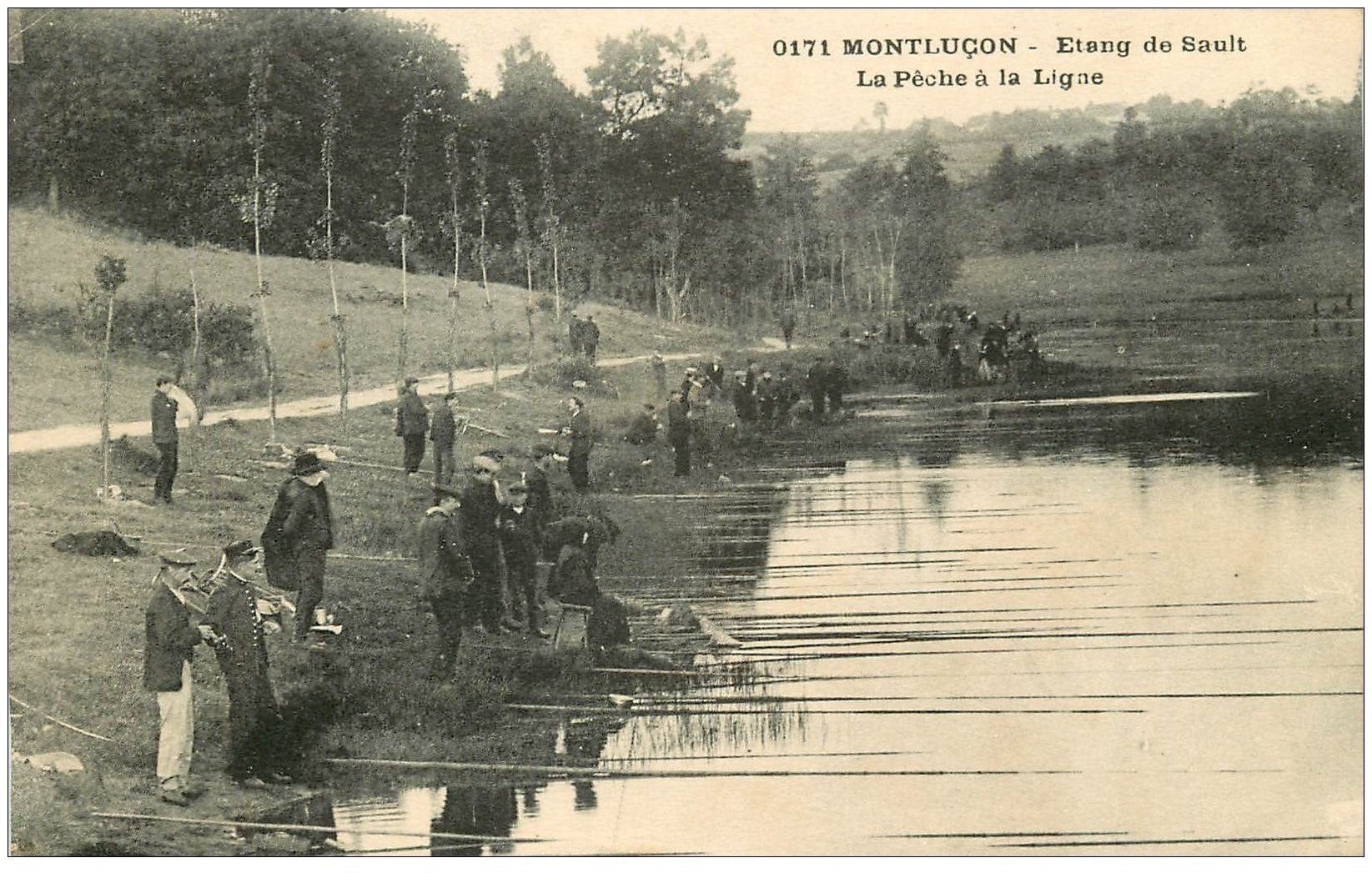 03 MONTLUCON. Concours de Pêche à la ligne Etang de Sault