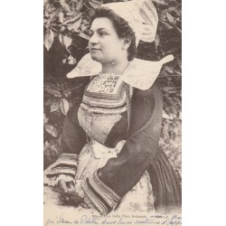 29 Une belle Pont Avenaise 1935