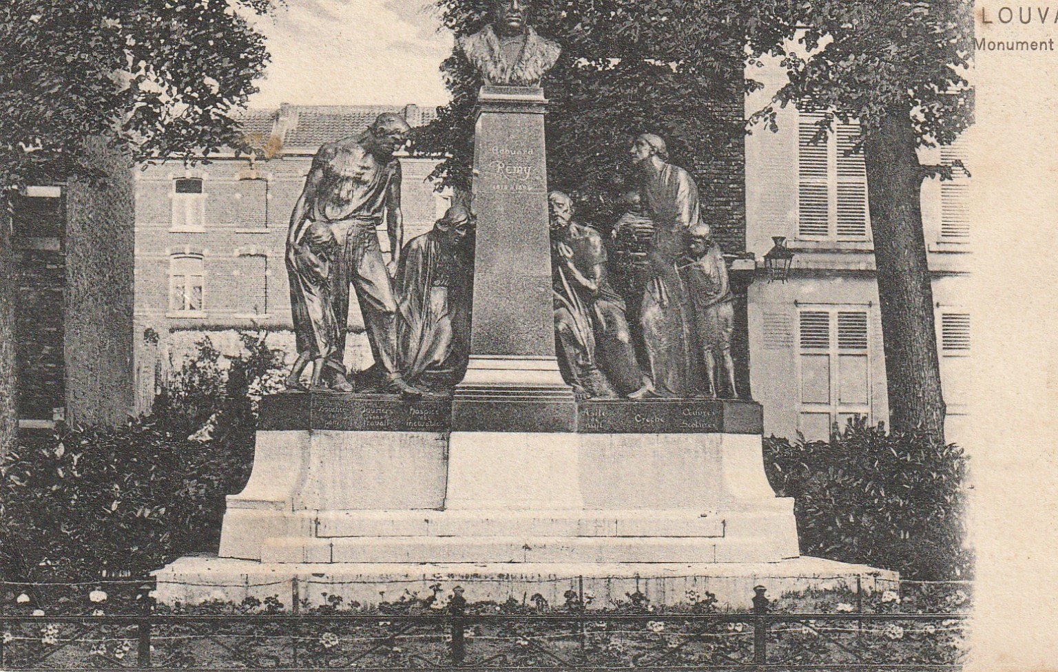 Belgique LEUVEN LOUVAIN. Monument Remy