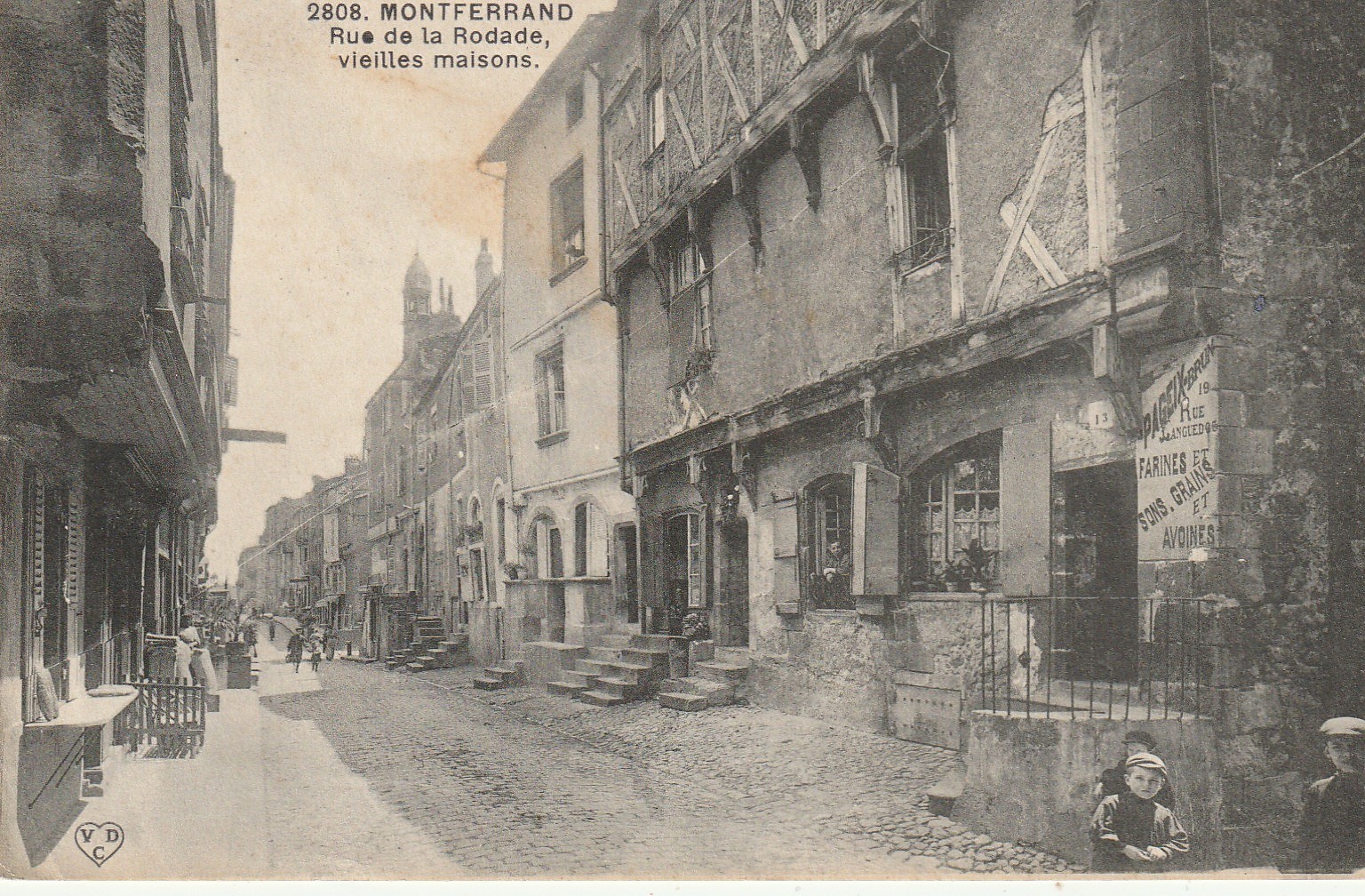 63 MONTFERRAND. Vieilles maisons et Commerces rue de la Rodade 1954