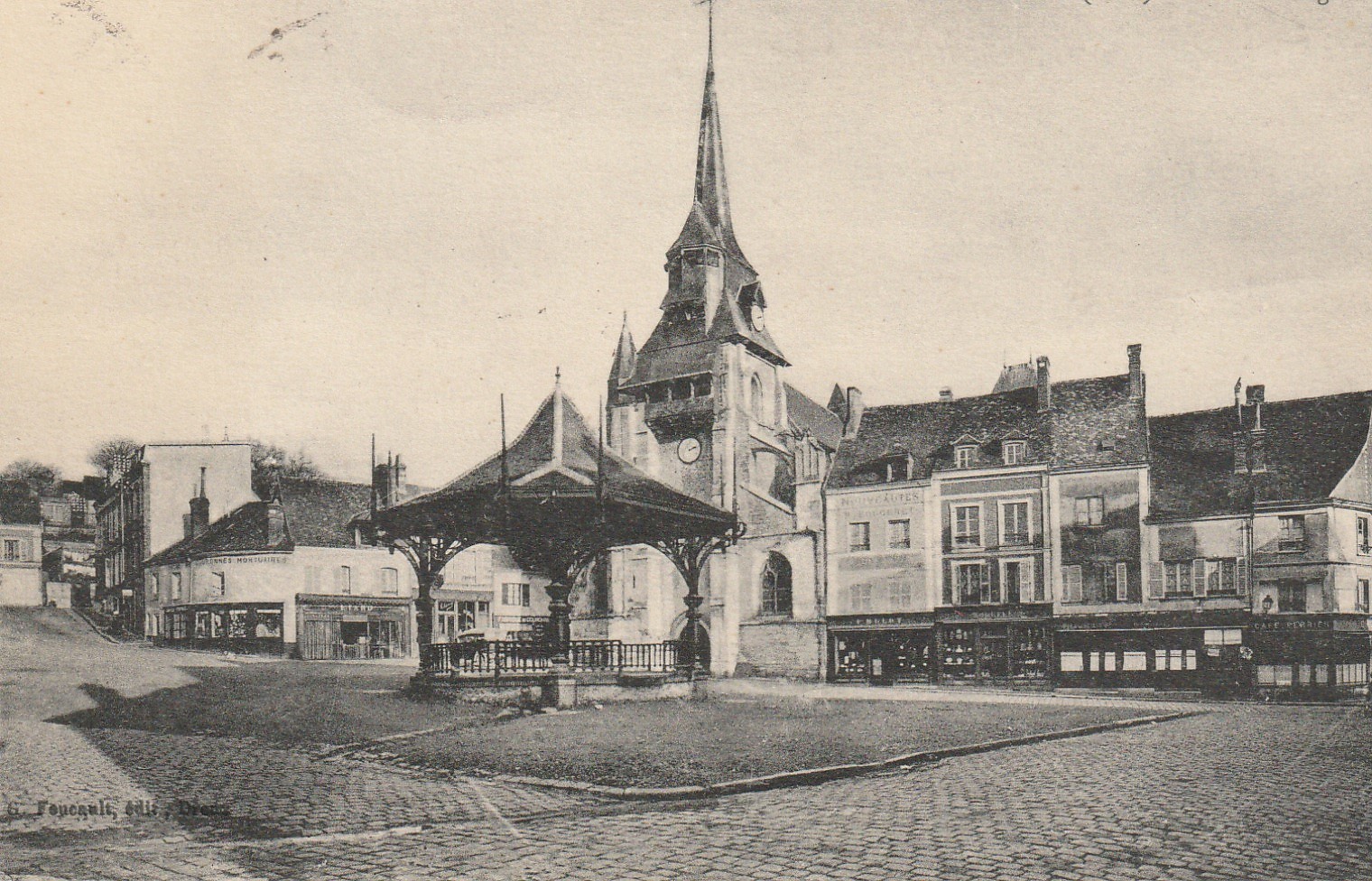 27 NONANCOURT. Place de l'Eglise 1948