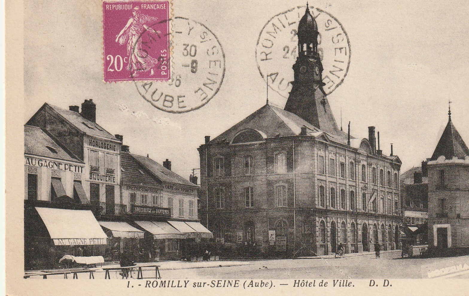 10 ROMILLY-SUR-SEINE. Hôtel de Ville, Bijouterie et "Au Gagne Petit" 1938
