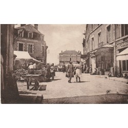 24 PIEGUT. Jour de Marché rue des Alliés 1982