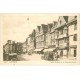 22 LANNION. Vieilles maisons et voitures Place du Centre