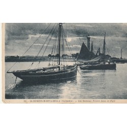 14 OUISTREHAM-RIVA-BELLA. Les Bateaux Pilotes dans le Port 1924