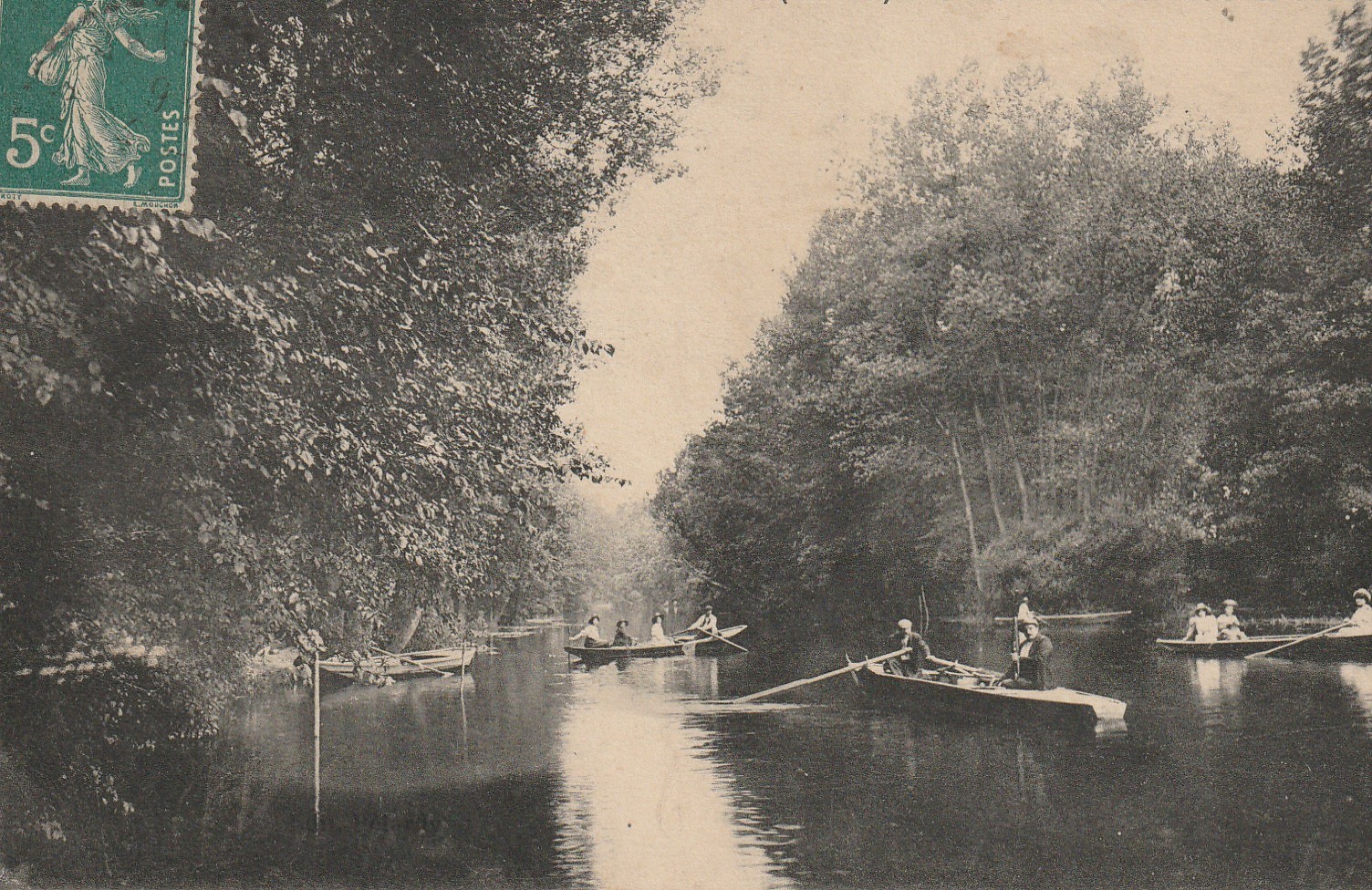 77 TORCY. Iles des Gobais avec rameurs sur un bras de Marne 1911