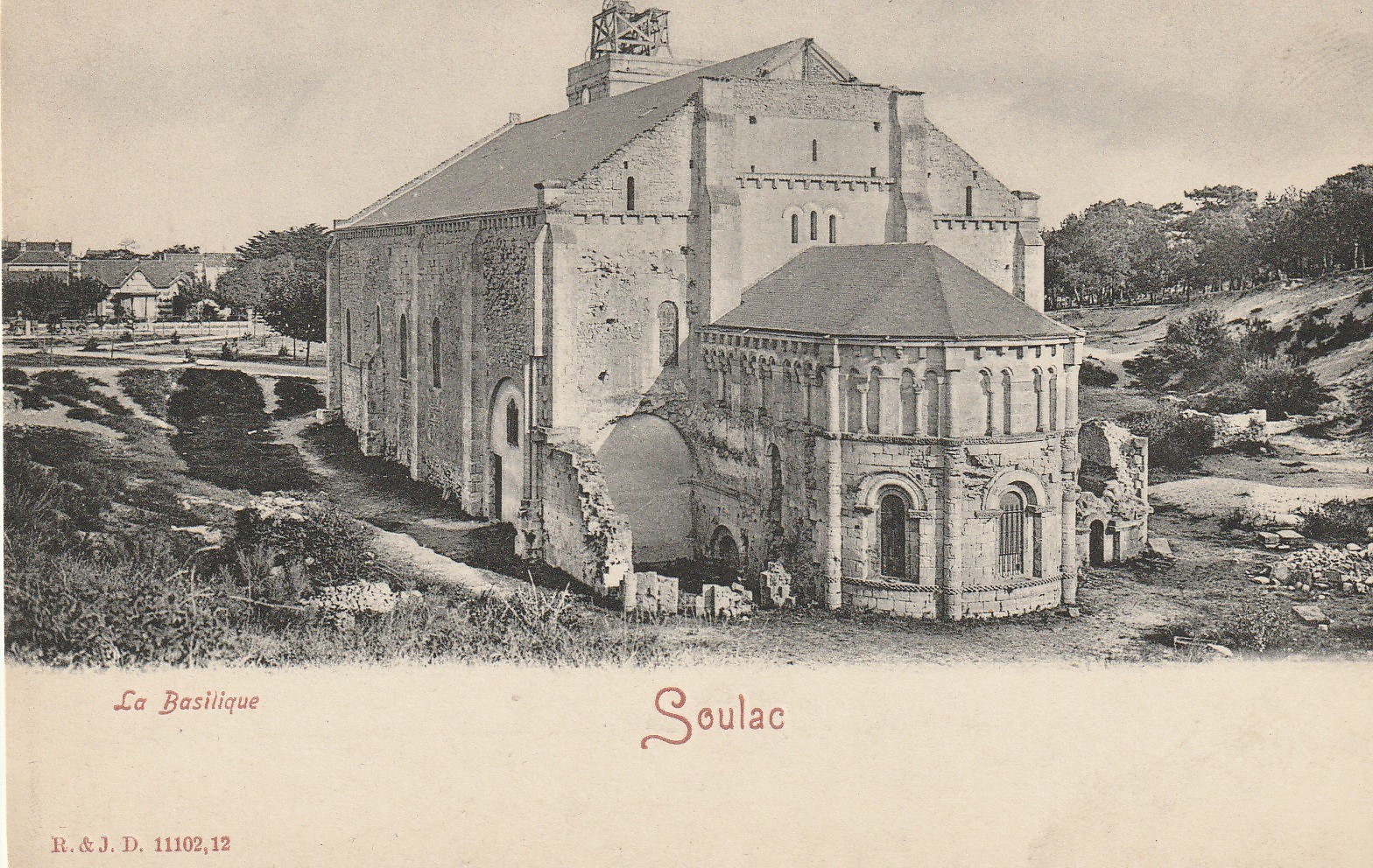 33 SOULAC. La Basilique vers 1900