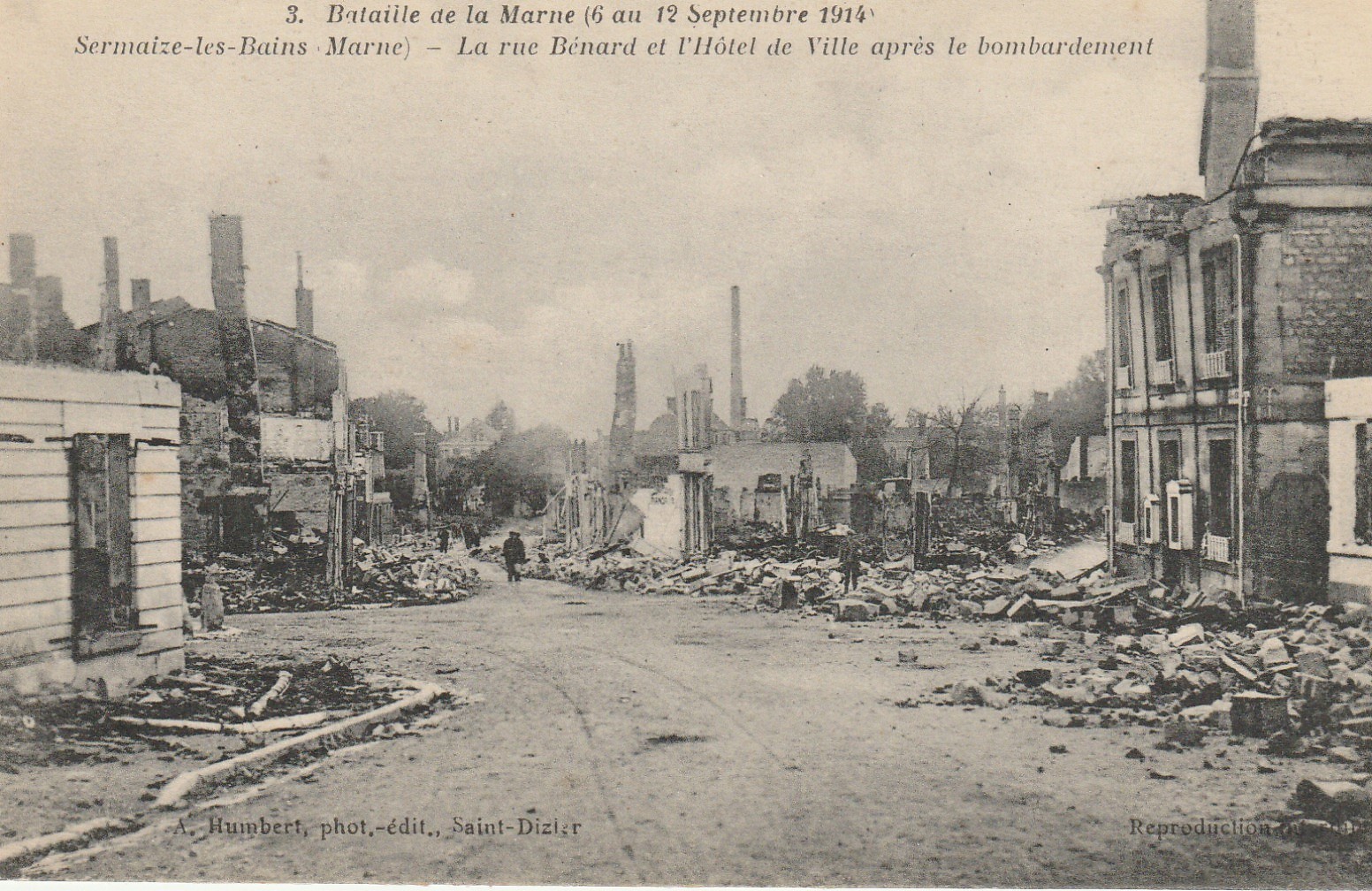 51 SERMAIZE-LES-BAINS. Rue Bénard et Hôtel de Ville après le bombardement 1915