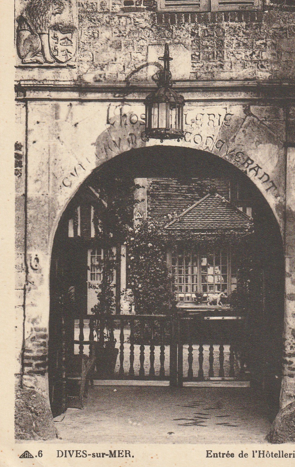 14 DIVES-SUR-MER. Entrée de l'Hôtellerie 1938