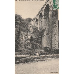 58 MONTREUILLON. Le Pont Aqueduc avec jeune fille en bas 1924