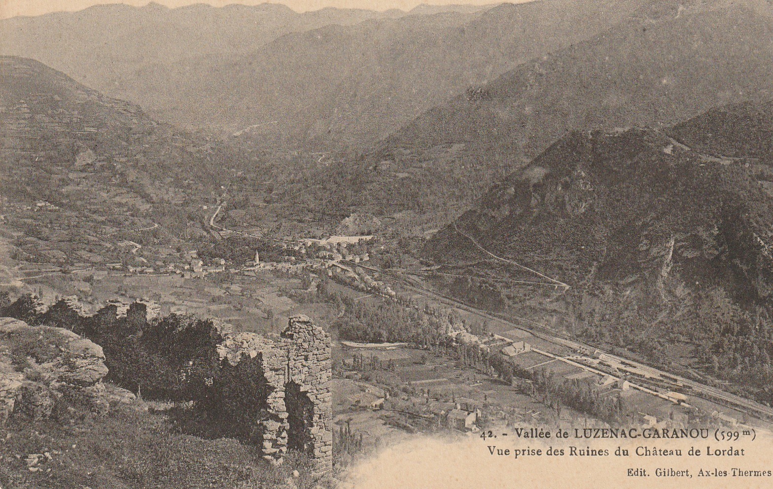 09 Vallée de LUZENAC-GARANOU vue prise des Ruines du Château de Lordat