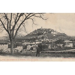 81 CORDES. Vue d'ensemble prise des Cabanes avec personnage 1907