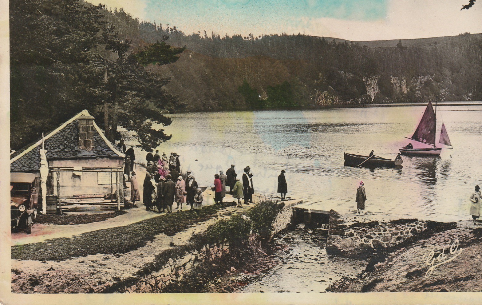 63 L'AUVERGNE. Le Lac Pavin 1948