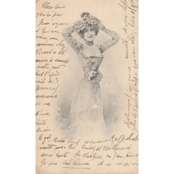 Style Kirchner LA MODE. Illustrateur à identifier Art déco. Jeune femme en robe ave fleurs dans les cheveux 1901