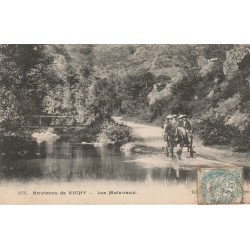 03 LES MALAVAUX. Attelage traversant le Gué de Jolan vers 1907
