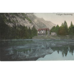 SUISSE Der Blausee an der Route Frutigen-Kandersteg
