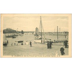 carte postale ancienne 22 PAIMPOL. Avant-Port jour de Grandes Régates