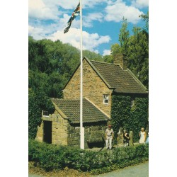 Photo cpsm grand format Australie MELBOURNE Captain Cook's Cottage animation