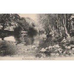 18 SAINT-FLORENT-SUR-CHER. Enfants jouant sur un bras du Cher et sur une barge 1922
