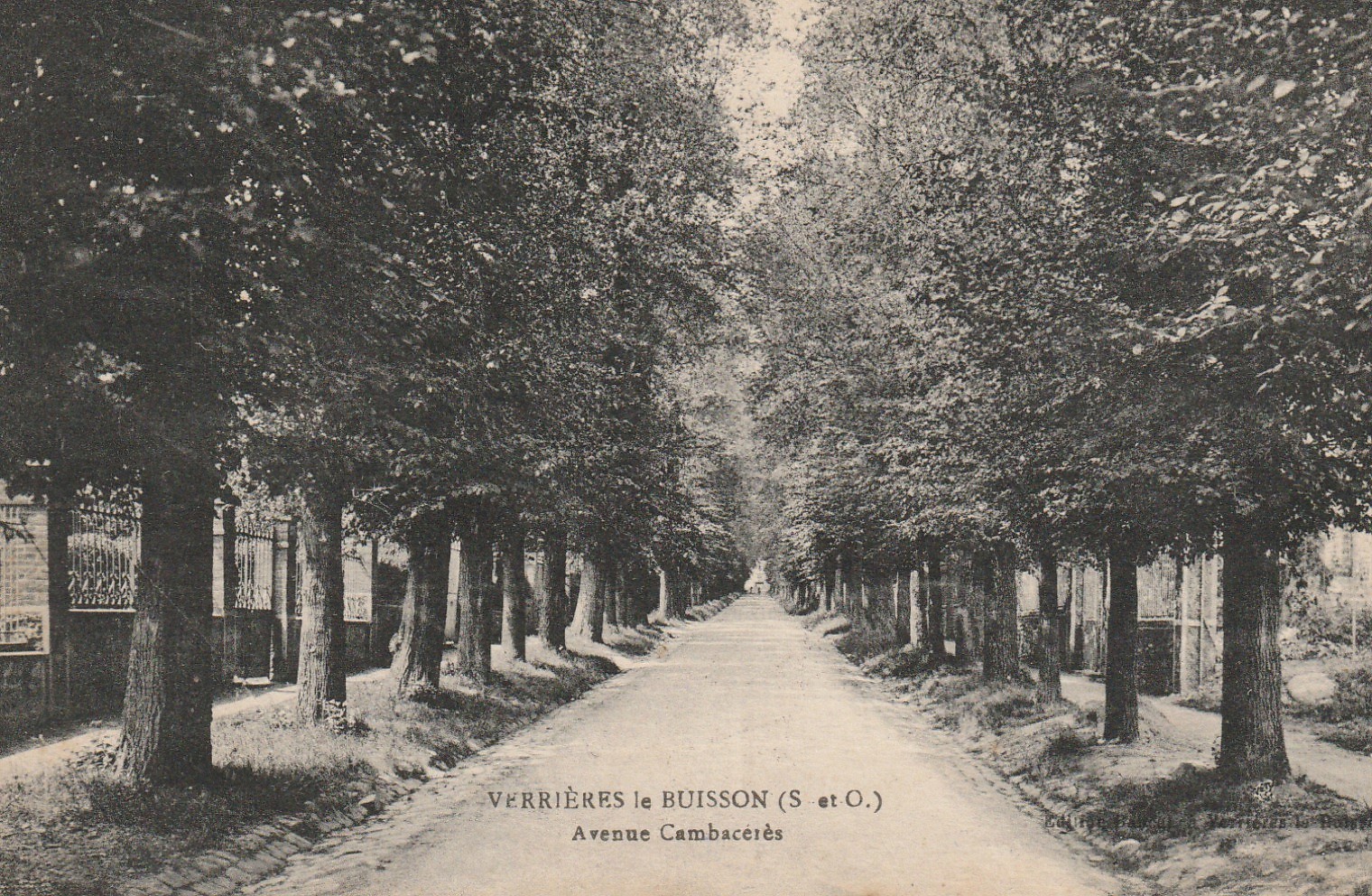 91 VERRIERES LE BUISSON. Avenue Cambacérès