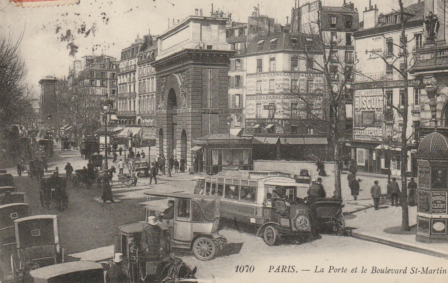 PARIS X. Autobus à plateforme, taxi et attelages Porte et Boulevard Saint-Martin 1914