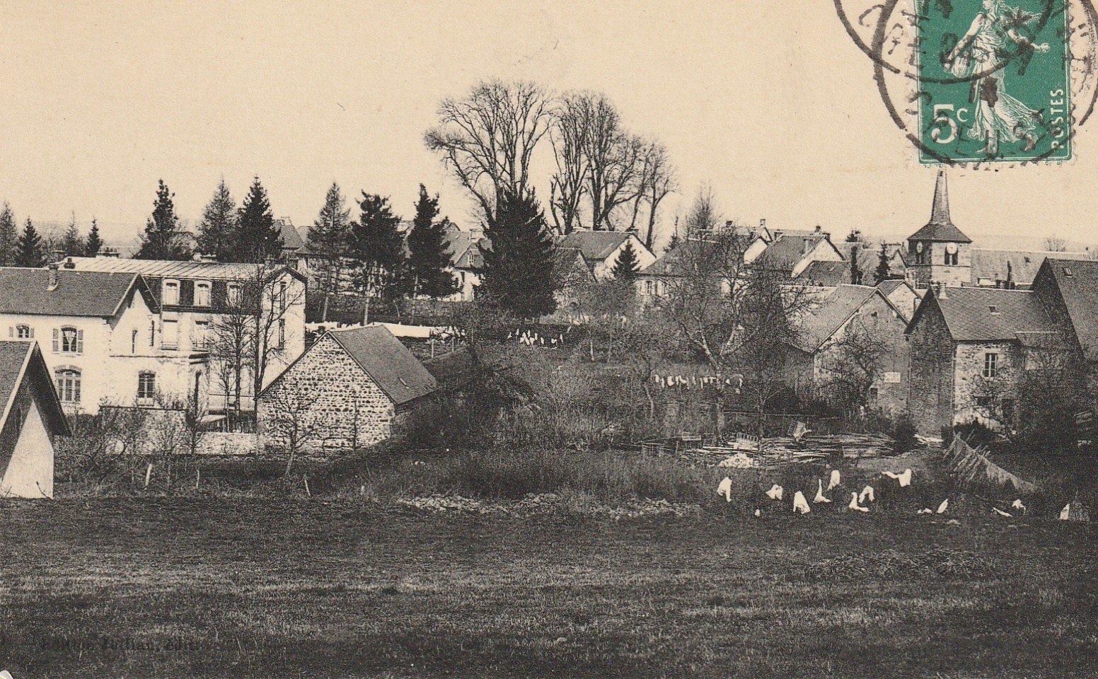 23 LA COURTINE. Vue générale sur le Village 1914