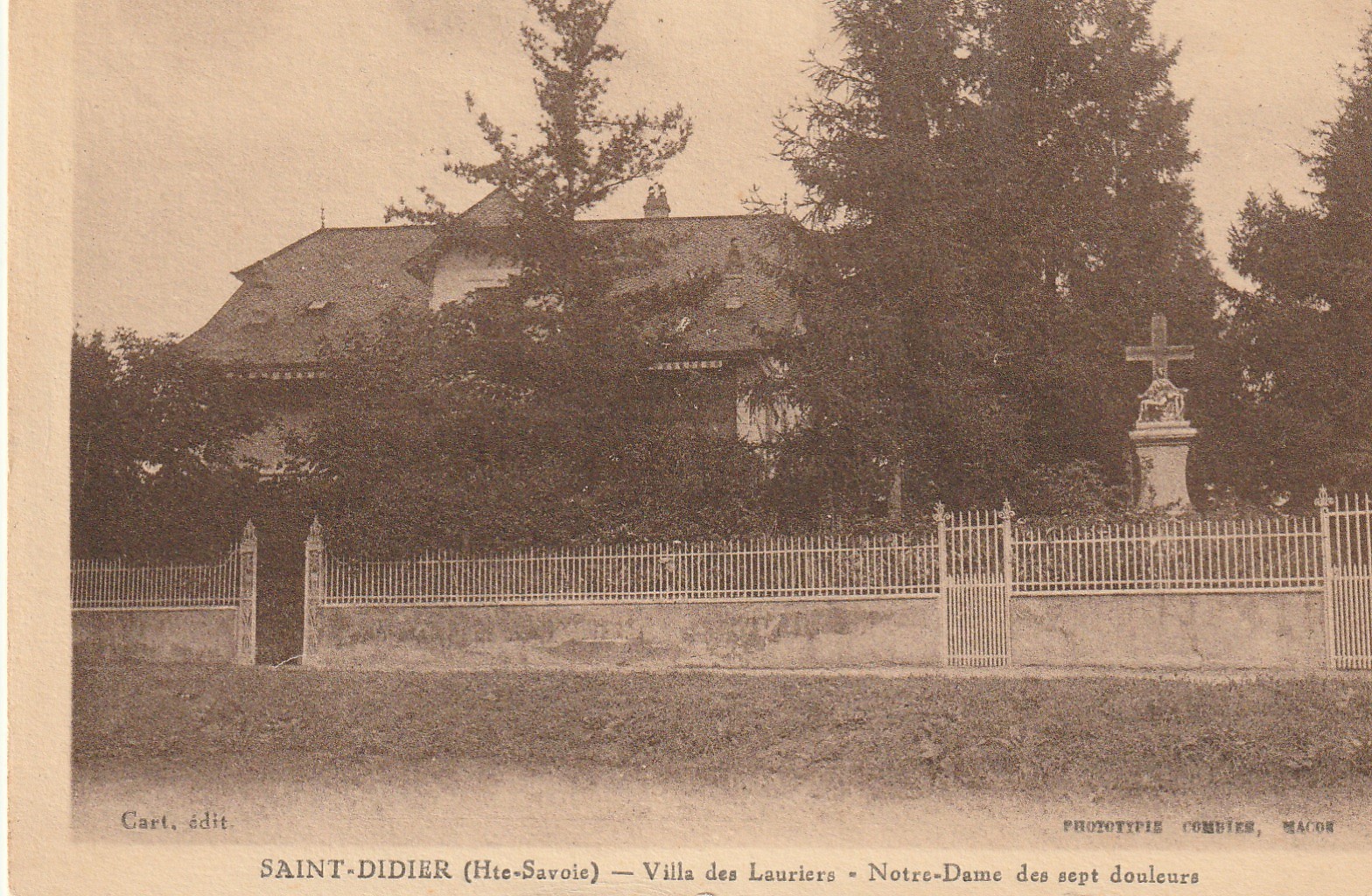 74 SAINT-DIDIER. Notre-Dame des sept douleurs Villa des Lauriers