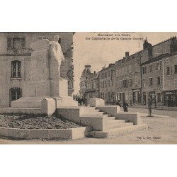 63 AMBERT. Monument à la Gloire des Combattants de la Grande Guerre avec Tabac Economat 1927