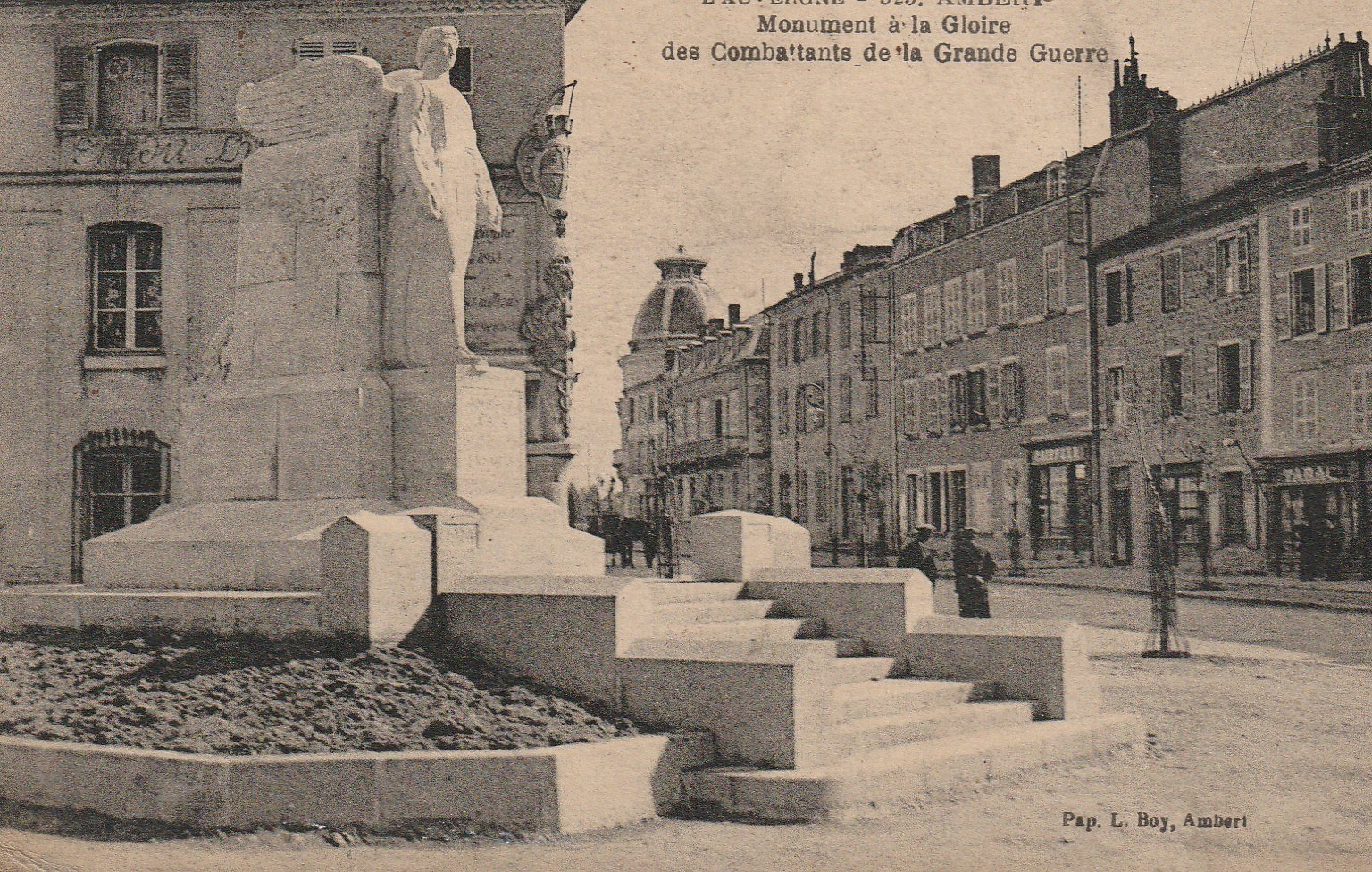 63 AMBERT. Monument à la Gloire des Combattants de la Grande Guerre avec Tabac Economat 1927