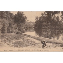 03 SAINT-POURCAIN-SUR-SIOULE. Le Petit Barrage sur la Sioule avec pêcheur 1922