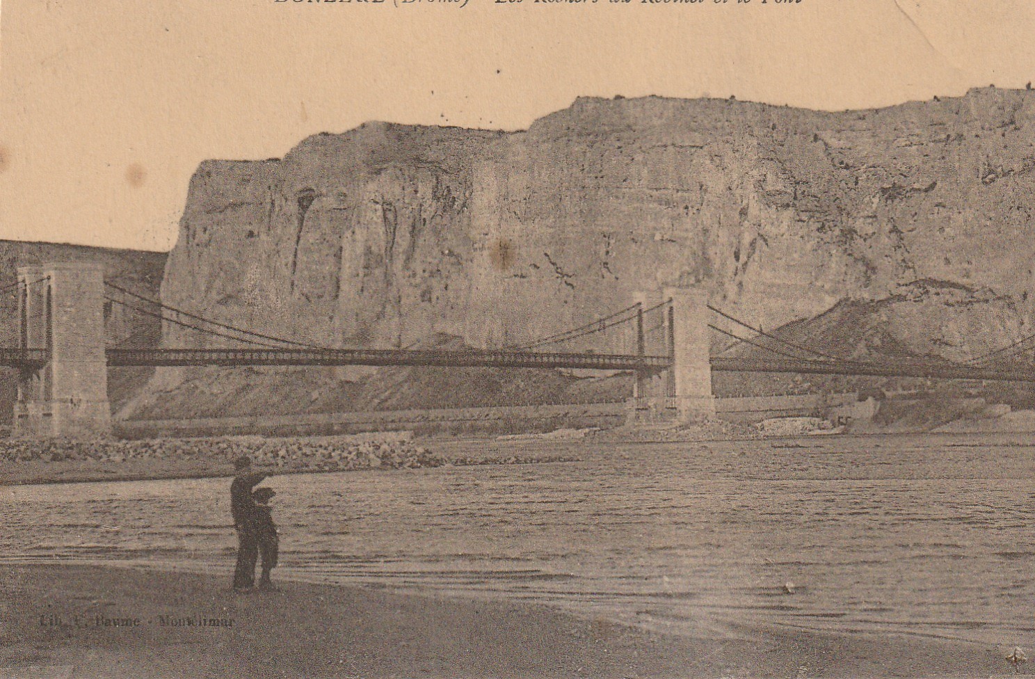 26 DONZERE. Les Rochers du Robinet et le Pont animation 1917