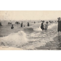 62 Le Touquet PARIS-PLAGE. L'heure du bain 1918