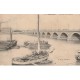 33 BORDEAUX. Nombreux bateaux de Pêcheurs près du Pont de Pierre 1905