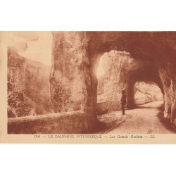 38 LE DAUPHINE PITTORESQUE. Les Grands Goulets avec personnage
