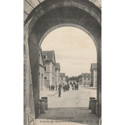 94 VINCENNES. Entrée du Quartier d'Artillerie 1915